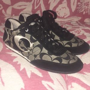 COACH! 💕 cute black coach shoes!!